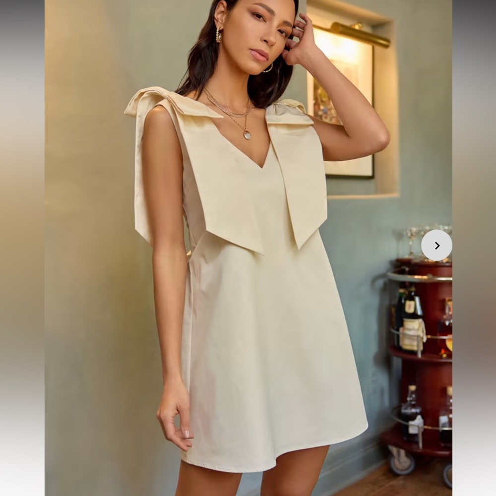 NWT! FORE shoulder bow mini dress